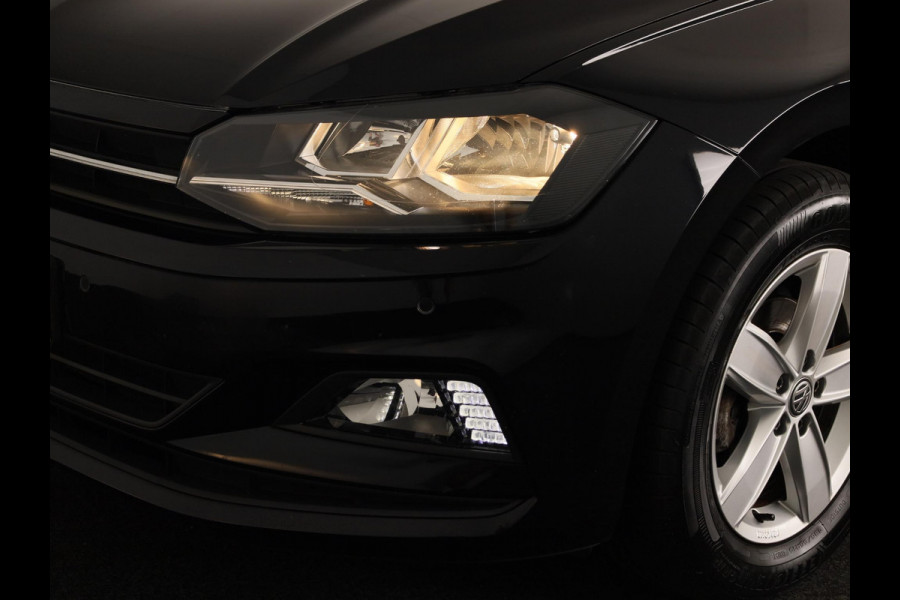 Volkswagen Polo 1.0 TSI Comfortline 95 PK | Automaat (DSG) | Navigatie | Parkeersensoren | Adative cruise control