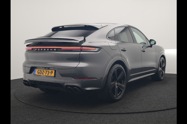 Porsche Cayenne Coupé 3.0 E-Hybrid PHEV | MY 2024 Facelift | Trekhaak Af Fabriek | Panodak | Luchtvering | Sportuitlaat | PDLS+ | Sport Chrono | InnoDrive Adaptive Cruise | SportDesign | Head up | Soft Close | 22"L.M | 360 Camera | Plug In Hybrid |