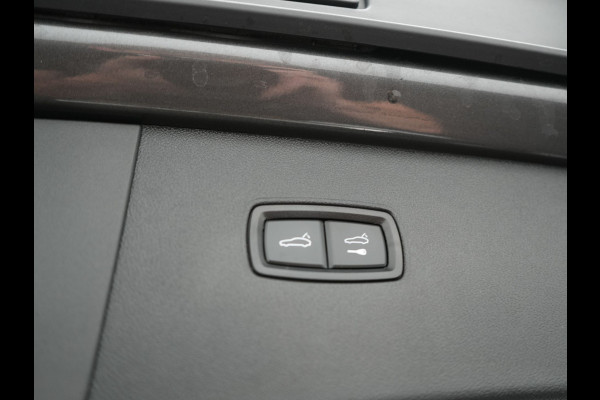 Porsche Cayenne Coupé 3.0 E-Hybrid PHEV | MY 2024 Facelift | Trekhaak Af Fabriek | Panodak | Luchtvering | Sportuitlaat | PDLS+ | Sport Chrono | InnoDrive Adaptive Cruise | SportDesign | Head up | Soft Close | 22"L.M | 360 Camera | Plug In Hybrid |