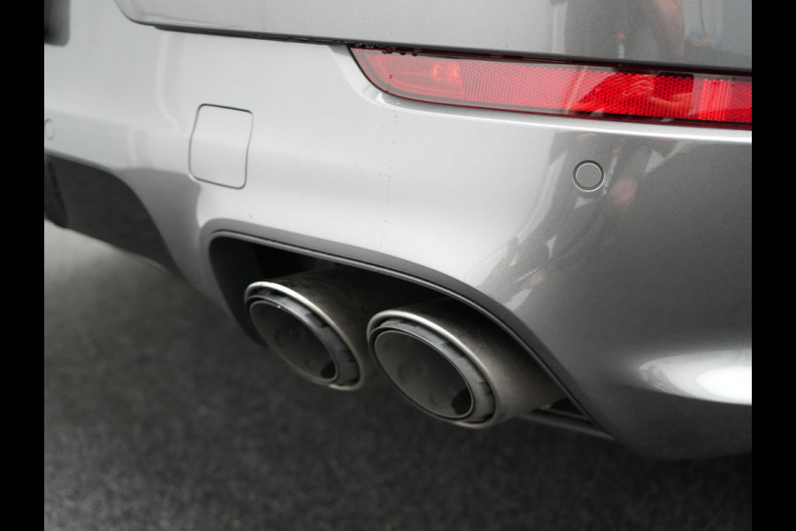 Porsche Cayenne Coupé 3.0 E-Hybrid PHEV | MY 2024 Facelift | Trekhaak Af Fabriek | Panodak | Luchtvering | Sportuitlaat | PDLS+ | Sport Chrono | InnoDrive Adaptive Cruise | SportDesign | Head up | Soft Close | 22"L.M | 360 Camera | Plug In Hybrid |