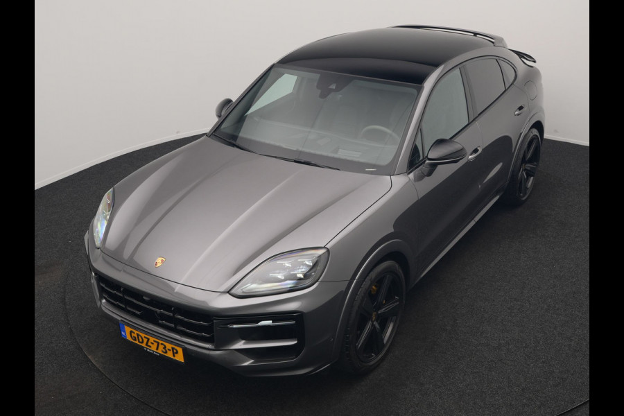 Porsche Cayenne Coupé 3.0 E-Hybrid PHEV | MY 2024 Facelift | Trekhaak Af Fabriek | Panodak | Luchtvering | Sportuitlaat | PDLS+ | Sport Chrono | InnoDrive Adaptive Cruise | SportDesign | Head up | Soft Close | 22"L.M | 360 Camera | Plug In Hybrid |