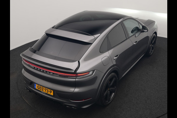 Porsche Cayenne Coupé 3.0 E-Hybrid PHEV | MY 2024 Facelift | Trekhaak Af Fabriek | Panodak | Luchtvering | Sportuitlaat | PDLS+ | Sport Chrono | InnoDrive Adaptive Cruise | SportDesign | Head up | Soft Close | 22"L.M | 360 Camera | Plug In Hybrid |