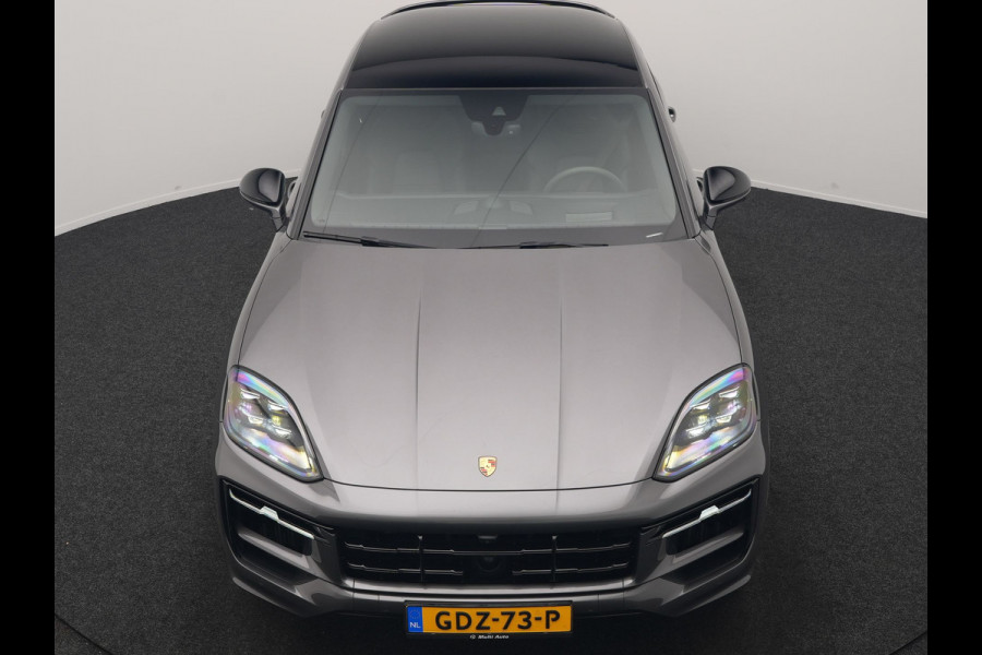 Porsche Cayenne Coupé 3.0 E-Hybrid PHEV | MY 2024 Facelift | Trekhaak Af Fabriek | Panodak | Luchtvering | Sportuitlaat | PDLS+ | Sport Chrono | InnoDrive Adaptive Cruise | SportDesign | Head up | Soft Close | 22"L.M | 360 Camera | Plug In Hybrid |