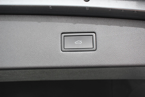 Volkswagen Tiguan Allspace 1.5 TSI 150pk DSG HighLine 7p. Navigatie Climate Control Lichtmetalen velgen Electrische Achterklep DAB Led Stoelverwarming