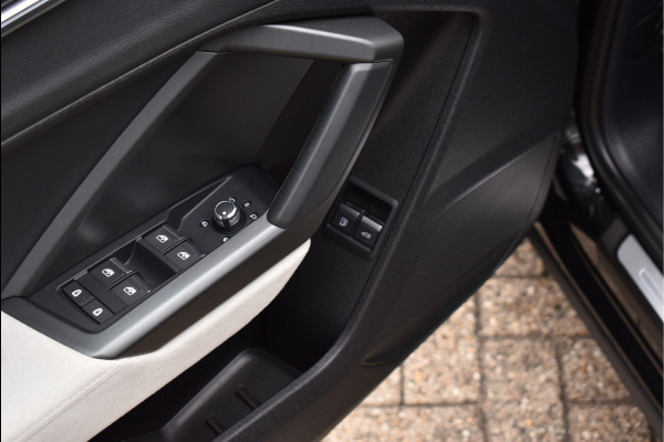 Audi Q3 Sportback 45 TFSI e S-Line 245 Pk Pano Vol Leder Matrix ACC Keyless 360 Camera Sfeer 20 Inch
