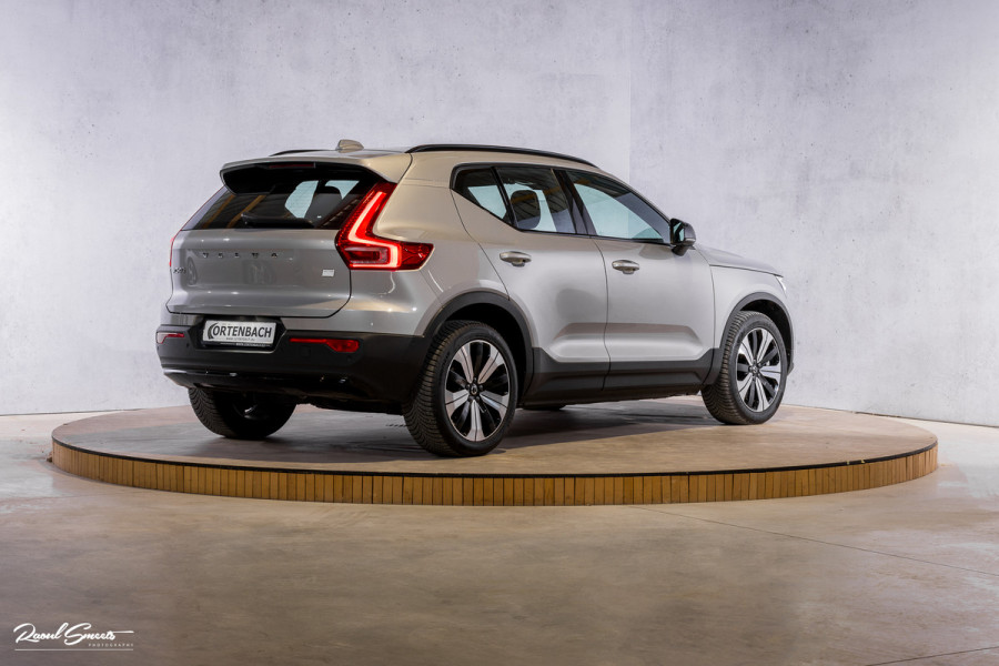 Volvo XC40 Recharge Ultimate 70 kWh | Panorama dak | Harman Kardon | Adaptieve cruise | Memory | Blis |