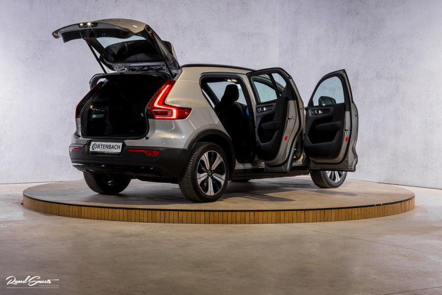Volvo XC40 Recharge Ultimate 70 kWh | Panorama dak | Harman Kardon | Adaptieve cruise | Memory | Blis |