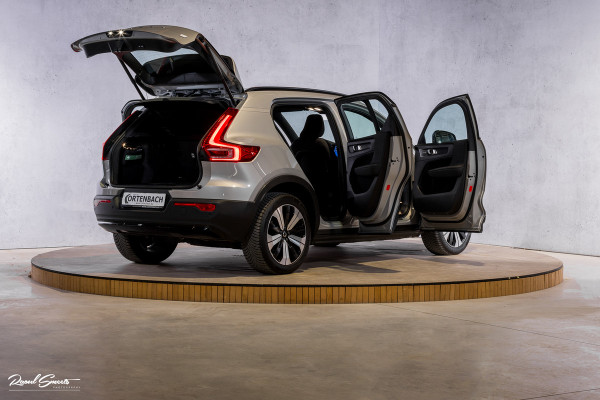 Volvo XC40 Recharge Ultimate 70 kWh | Panorama dak | Harman Kardon | Adaptieve cruise | Memory | Blis |