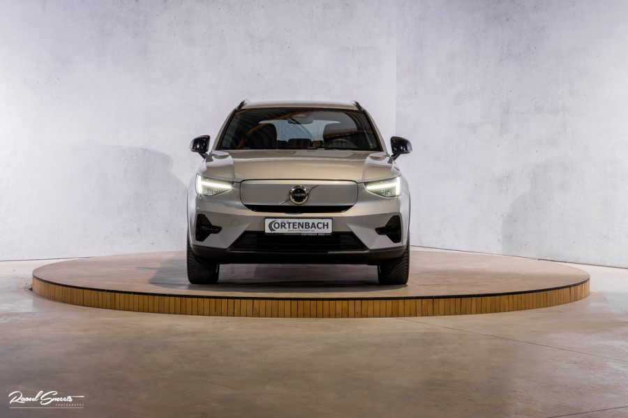 Volvo XC40 Single Motor Extended Range Plus 82 kWh | Adaptieve cruise | Blis | Full LED |
