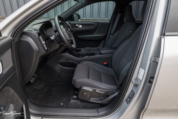 Volvo XC40 Single Motor Extended Range Plus 82 kWh | Adaptieve cruise | Blis | Full LED |