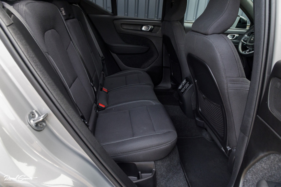 Volvo XC40 Single Motor Extended Range Plus 82 kWh | Adaptieve cruise | Blis | Full LED |