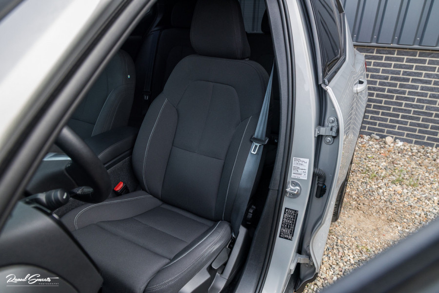 Volvo XC40 Single Motor Extended Range Plus 82 kWh | Adaptieve cruise | Blis | Full LED |