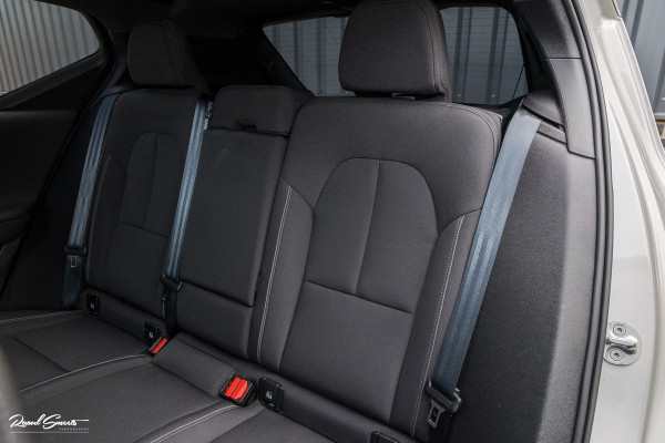 Volvo XC40 Single Motor Extended Range Plus 82 kWh | Adaptieve cruise | Blis | Full LED |