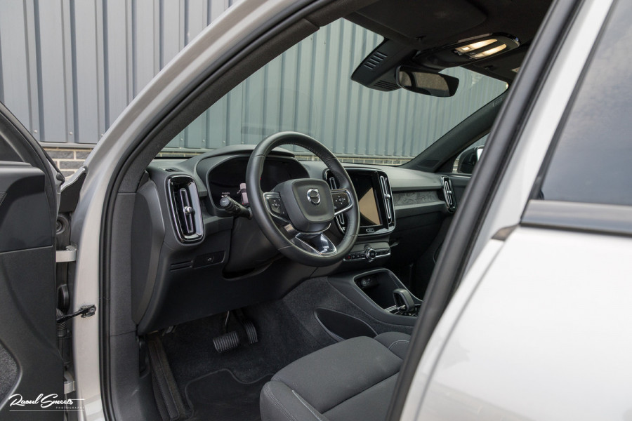 Volvo XC40 Single Motor Extended Range Plus 82 kWh | Adaptieve cruise | Blis | Full LED |