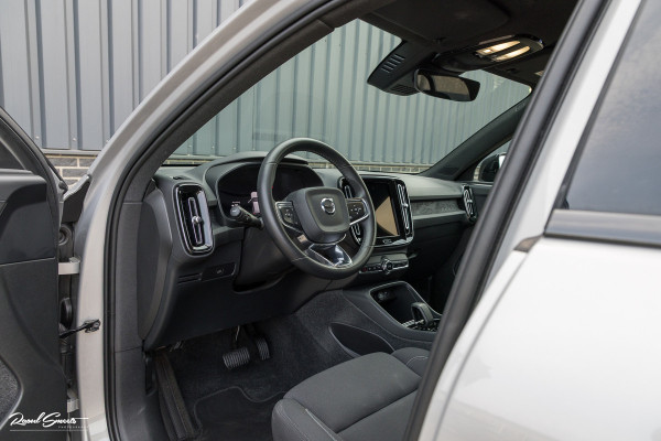 Volvo XC40 Single Motor Extended Range Plus 82 kWh | Adaptieve cruise | Blis | Full LED |