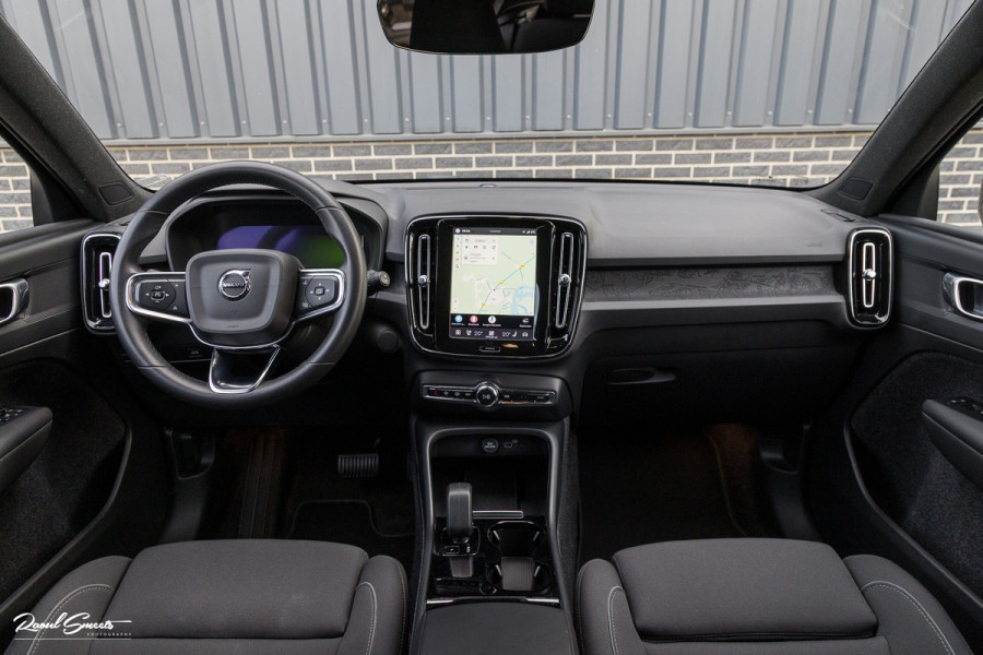 Volvo XC40 Single Motor Extended Range Plus 82 kWh | Adaptieve cruise | Blis | Full LED |
