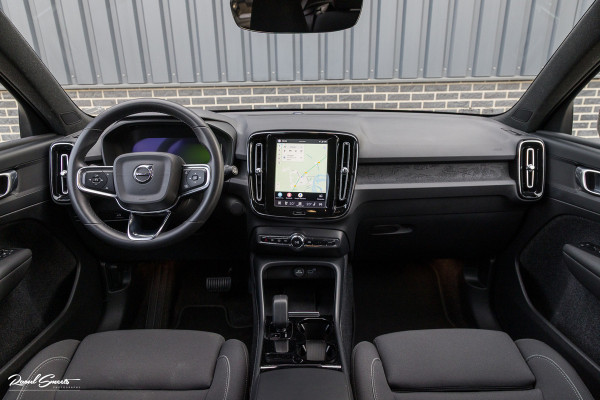 Volvo XC40 Single Motor Extended Range Plus 82 kWh | Adaptieve cruise | Blis | Full LED |