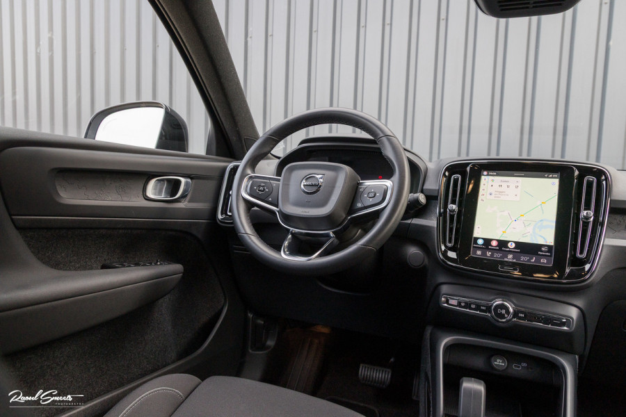 Volvo XC40 Single Motor Extended Range Plus 82 kWh | Adaptieve cruise | Blis | Full LED |