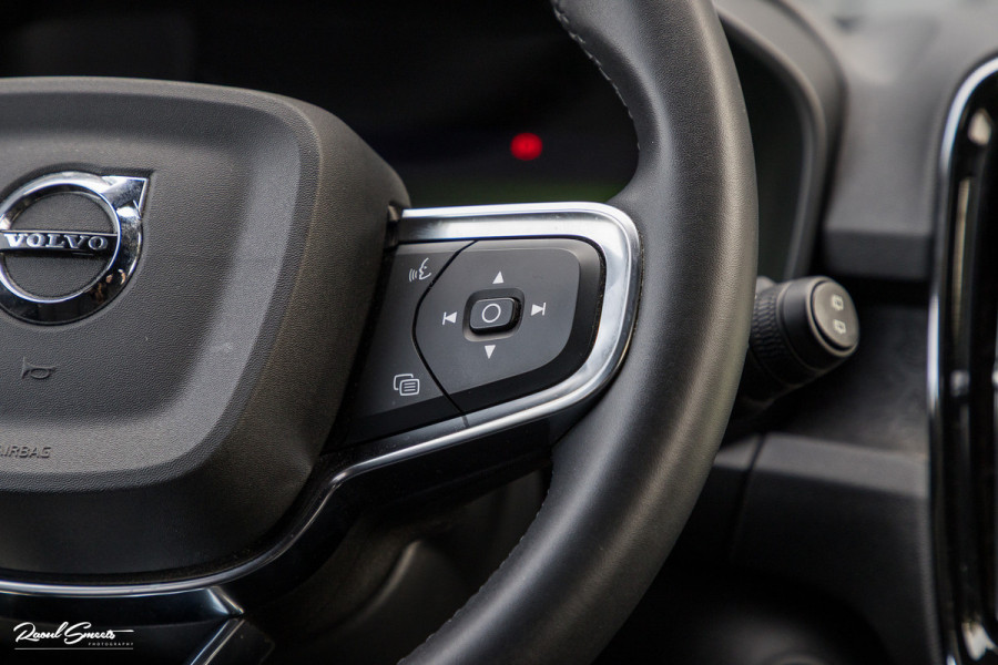 Volvo XC40 Single Motor Extended Range Plus 82 kWh | Adaptieve cruise | Blis | Full LED |