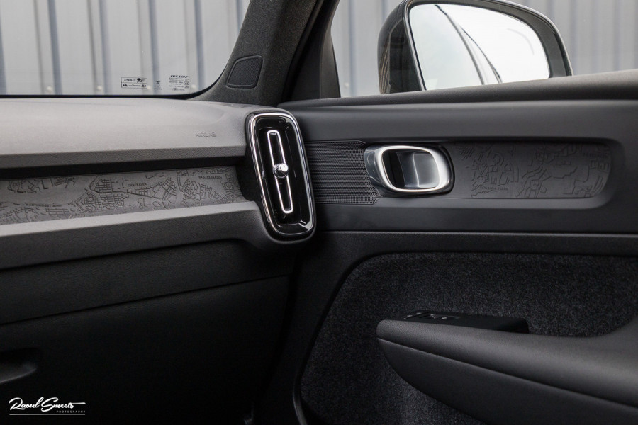 Volvo XC40 Single Motor Extended Range Plus 82 kWh | Adaptieve cruise | Blis | Full LED |