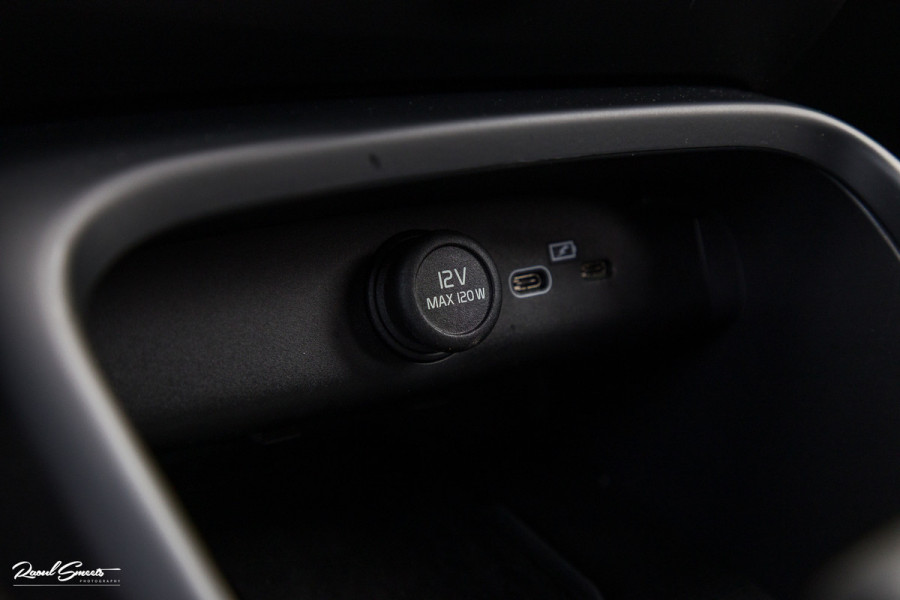 Volvo XC40 Single Motor Extended Range Plus 82 kWh | Adaptieve cruise | Blis | Full LED |