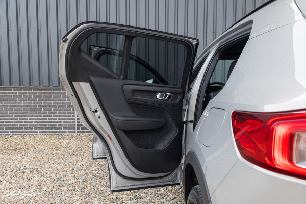 Volvo XC40 Single Motor Extended Range Plus 82 kWh | Adaptieve cruise | Blis | Full LED |