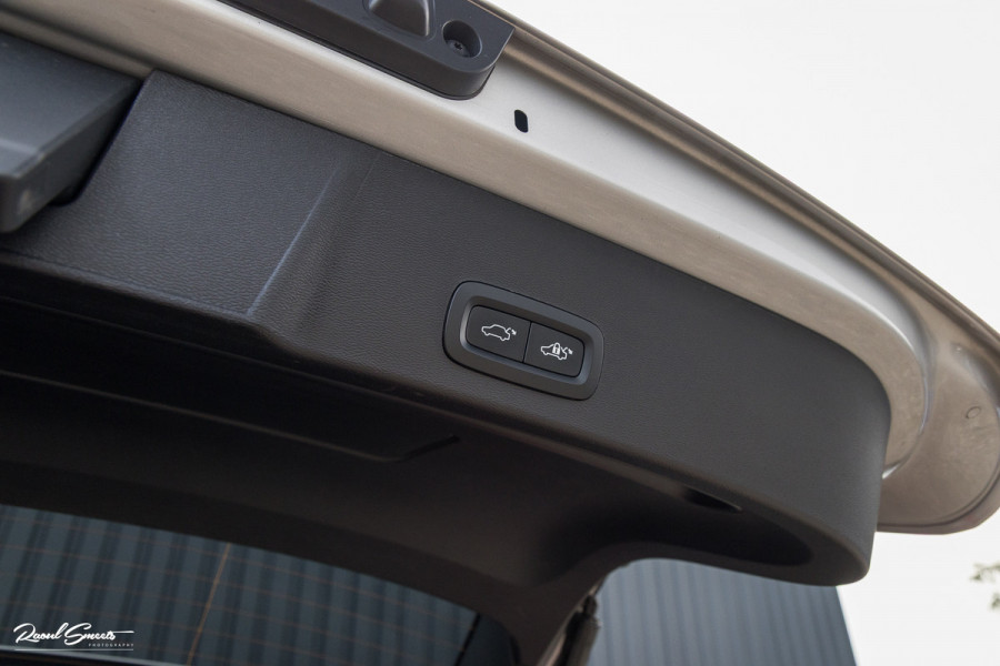 Volvo XC40 Single Motor Extended Range Plus 82 kWh | Adaptieve cruise | Blis | Full LED |