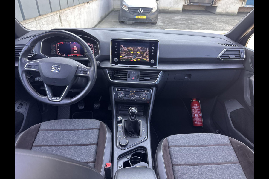 Seat Tarraco 1.5 TSI Xcellence 7p. | Trekhaak 1800kg! | Technology Pack | Upgrade Winter Pack | Pano | Elektrisch Schuif/Kantel Dak | V+A stoelen verwarmd | Camera | Navi |