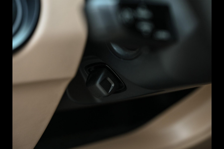 Porsche Cayenne 3.0 E-Hybrid NL-Auto | Dealeronderhouden | Panoramadak | 18 Wegs Memory Seats | Bose | 360 Camera | HUD | Achterasbesturing | Sport Chrono | Luchtvering | Soft Close | Ambiance Interieur |