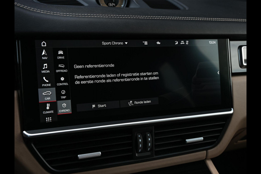 Porsche Cayenne 3.0 E-Hybrid NL-Auto | Dealeronderhouden | Panoramadak | 18 Wegs Memory Seats | Bose | 360 Camera | HUD | Achterasbesturing | Sport Chrono | Luchtvering | Soft Close | Ambiance Interieur |