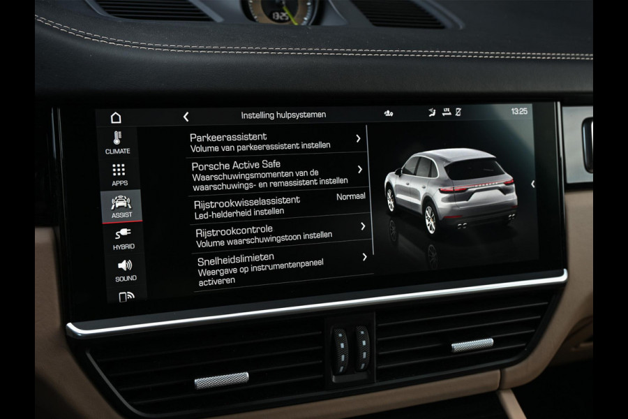 Porsche Cayenne 3.0 E-Hybrid NL-Auto | Dealeronderhouden | Panoramadak | 18 Wegs Memory Seats | Bose | 360 Camera | HUD | Achterasbesturing | Sport Chrono | Luchtvering | Soft Close | Ambiance Interieur |