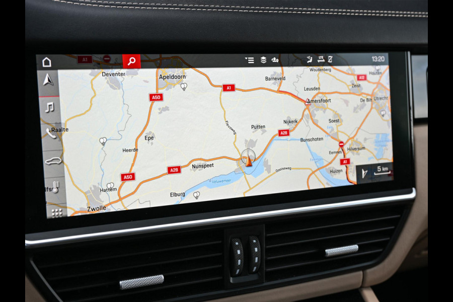 Porsche Cayenne 3.0 E-Hybrid NL-Auto | Dealeronderhouden | Panoramadak | 18 Wegs Memory Seats | Bose | 360 Camera | HUD | Achterasbesturing | Sport Chrono | Luchtvering | Soft Close | Ambiance Interieur |