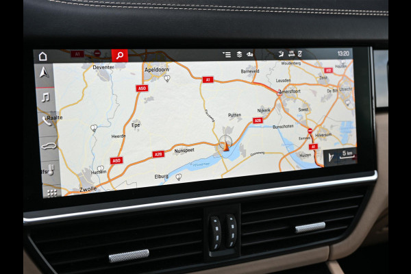 Porsche Cayenne 3.0 E-Hybrid NL-Auto | Dealeronderhouden | Panoramadak | 18 Wegs Memory Seats | Bose | 360 Camera | HUD | Achterasbesturing | Sport Chrono | Luchtvering | Soft Close | Ambiance Interieur |