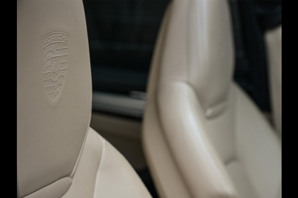 Porsche Cayenne 3.0 E-Hybrid NL-Auto | Dealeronderhouden | Panoramadak | 18 Wegs Memory Seats | Bose | 360 Camera | HUD | Achterasbesturing | Sport Chrono | Luchtvering | Soft Close | Ambiance Interieur |