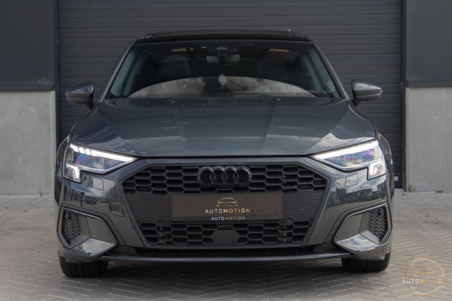 Audi A3 Sportback 40 TFSIe Edition PANO LED CAMERA PARKEER LEDER
