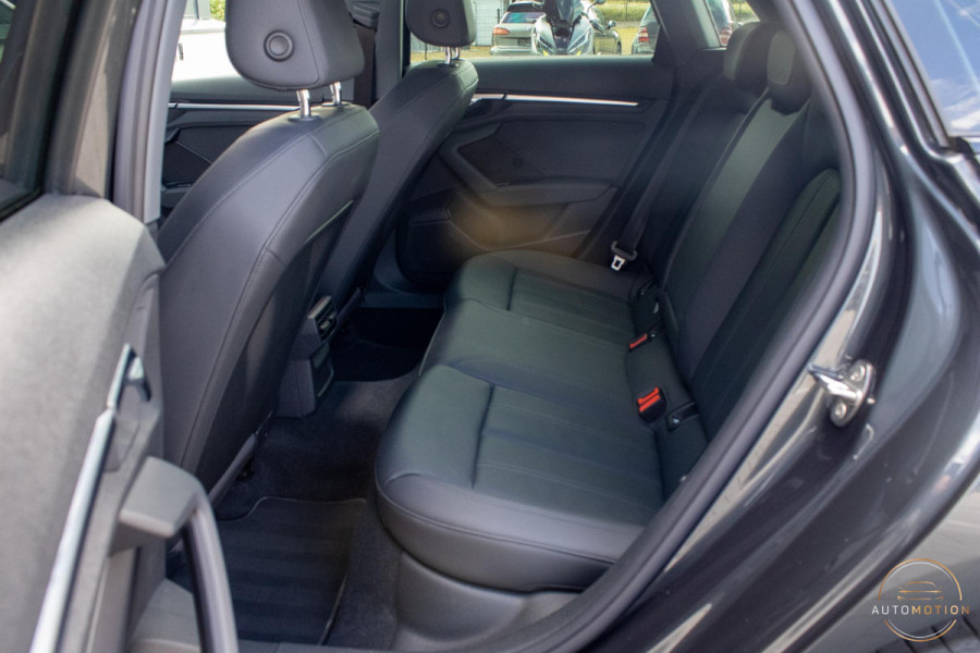 Audi A3 Sportback 40 TFSIe Edition PANO LED CAMERA PARKEER LEDER