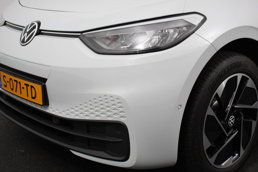 Volkswagen ID.3 Pro Edition 58 kWh Warmtepomp 18"Lichtmetalen Velgen Navigatie Camera Adaptieve Cruise Control Climate Control