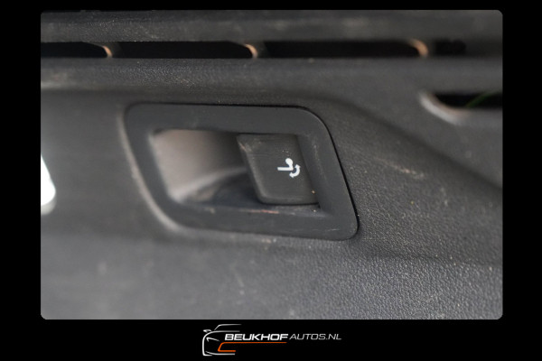 Volkswagen ID.4 77 kWh Trekhaak Adaptive Cruise Navi Soh 94%
