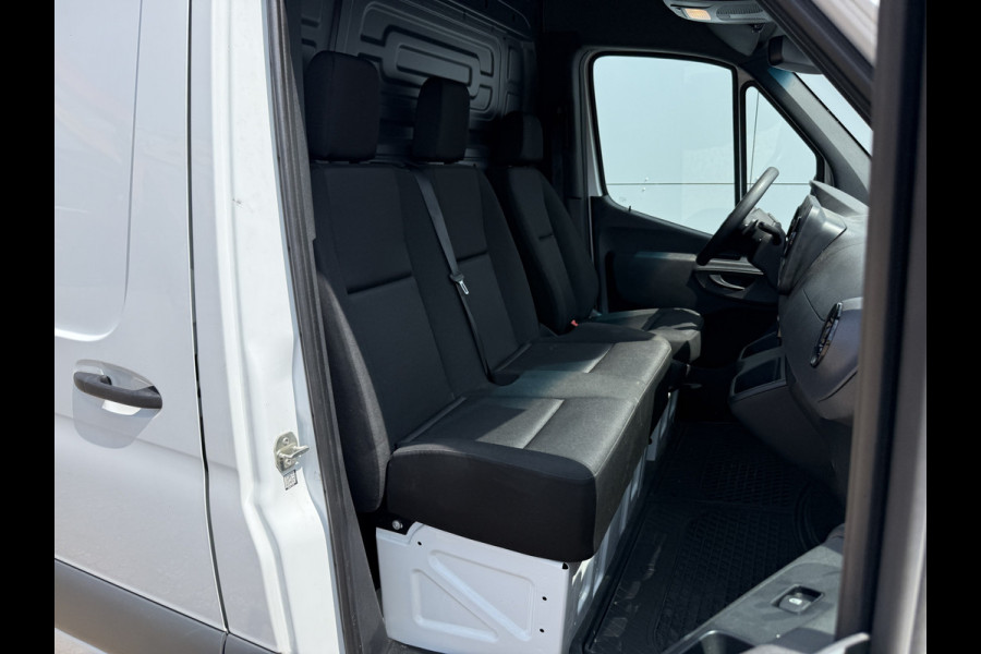 Mercedes-Benz eSprinter 312 55kWh L2H2 Elektrisch 145km WLTP 95% (SOH) 80kw Snelladen Climate Control Camera