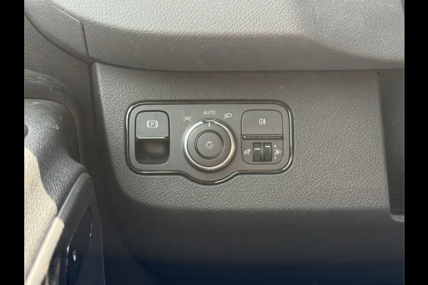 Mercedes-Benz eSprinter 312 55kWh L2H2 Elektrisch 145km WLTP 95% (SOH) 80kw Snelladen Climate Control Camera