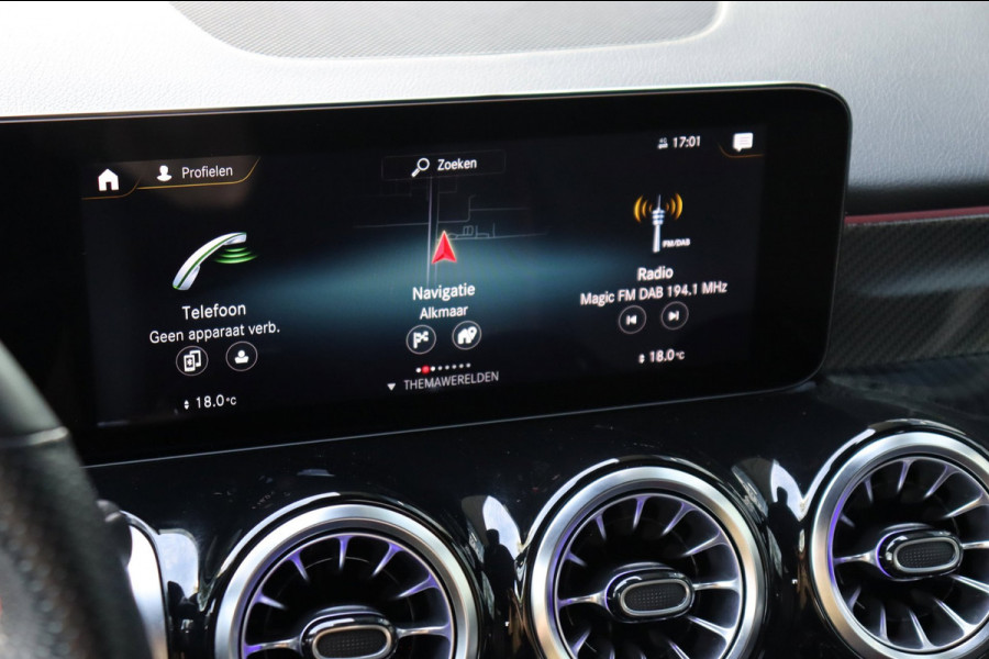 Mercedes-Benz Glb 200 Business Solution AMG org.NL el.trekhaak leer+vw camera ambient.lighting