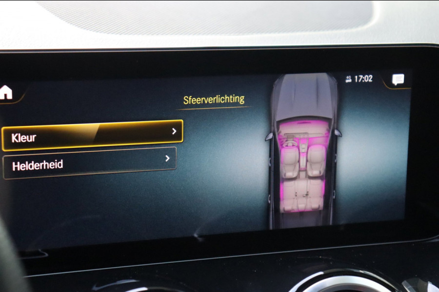 Mercedes-Benz Glb 200 Business Solution AMG org.NL el.trekhaak leer+vw camera ambient.lighting