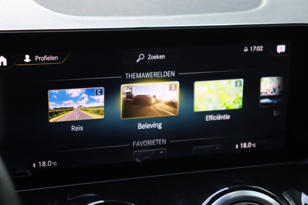 Mercedes-Benz Glb 200 Business Solution AMG org.NL el.trekhaak leer+vw camera ambient.lighting