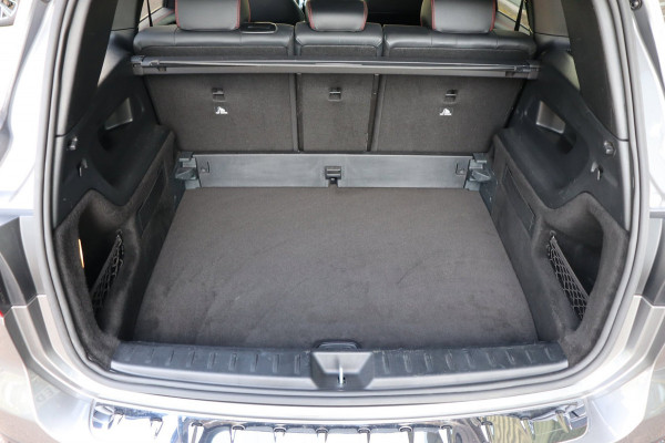 Mercedes-Benz Glb 200 Business Solution AMG org.NL el.trekhaak leer+vw camera ambient.lighting