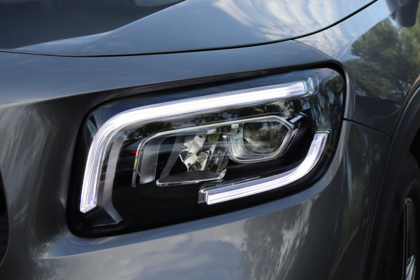 Mercedes-Benz Glb 200 Business Solution AMG org.NL el.trekhaak leer+vw camera ambient.lighting