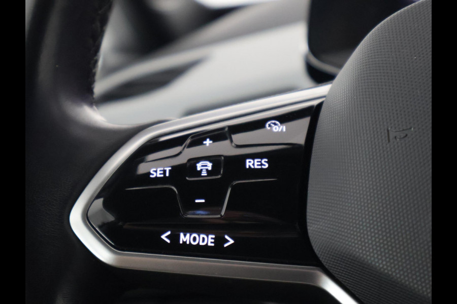 Volkswagen ID.3 FIRST PLUS 58 KWH 1e EIG SOD ACCU 90% GAR. 1-2031* BIJNA 2021. NAVI.STOEL EN STUUR VERWARMING ETC