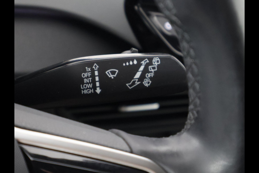 Volkswagen ID.3 FIRST PLUS 58 KWH 1e EIG SOD ACCU 90% GAR. 1-2031* BIJNA 2021. NAVI.STOEL EN STUUR VERWARMING ETC