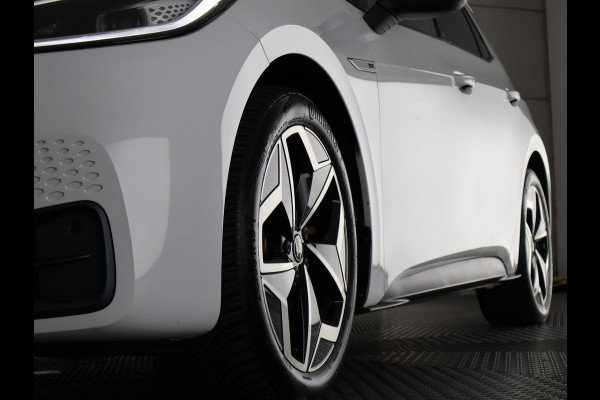 Volkswagen ID.3 FIRST PLUS 58 KWH 1e EIG SOD ACCU 90% GAR. 1-2031* BIJNA 2021. NAVI.STOEL EN STUUR VERWARMING ETC
