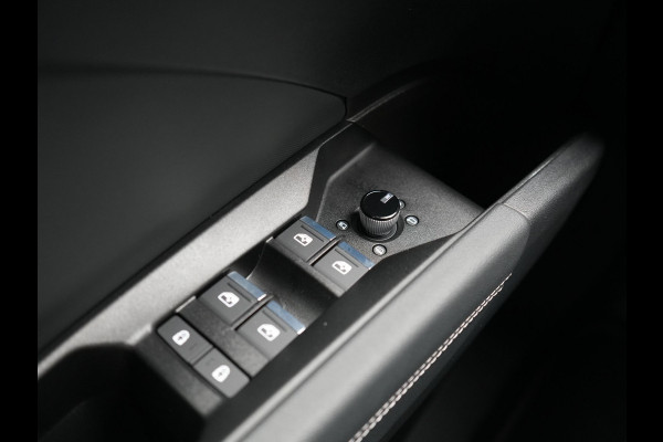 Audi Q4 e-tron 40 Advanced edition 82 kWh 204pk Dealer O.H. | Lederen Comfortzetels Verwarmd | Cruise Control | Virtual Cockpit | Navigatie | DAB | 19"L.M | Lane Assist |