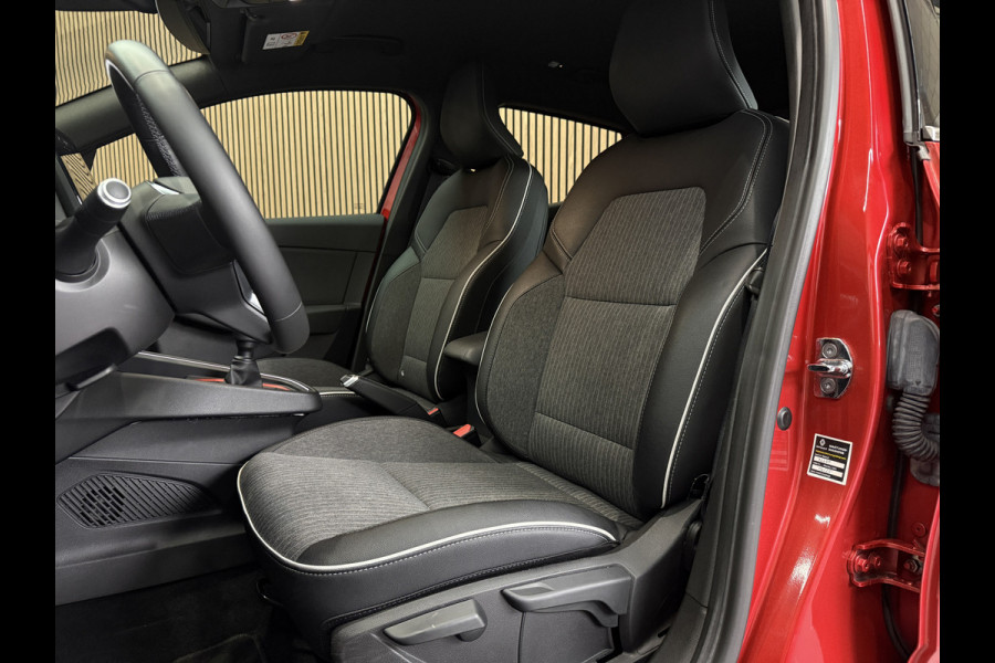 Renault Clio 1.0 TCe 100pk Edition One | Groot Navi | Bose | 17" | Camera | Stoel & Stuur verwarming | Carplay | 100 % Dealer onderhouden!